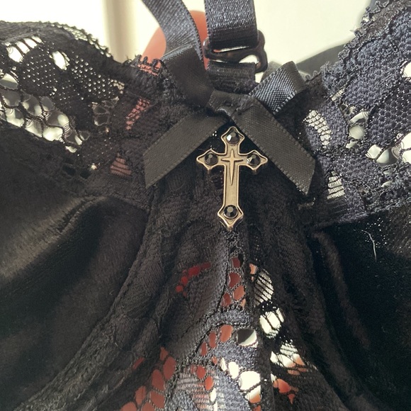 🩸SOLD🩸 - Picture 4 of 7